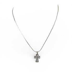 Elegant Silver Cross Pendant Necklace